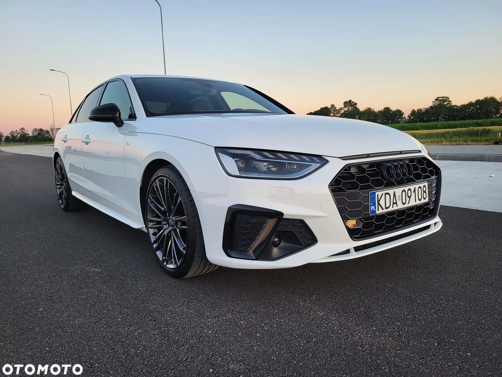 Audi A4 40 TDI S tronic S line - 4