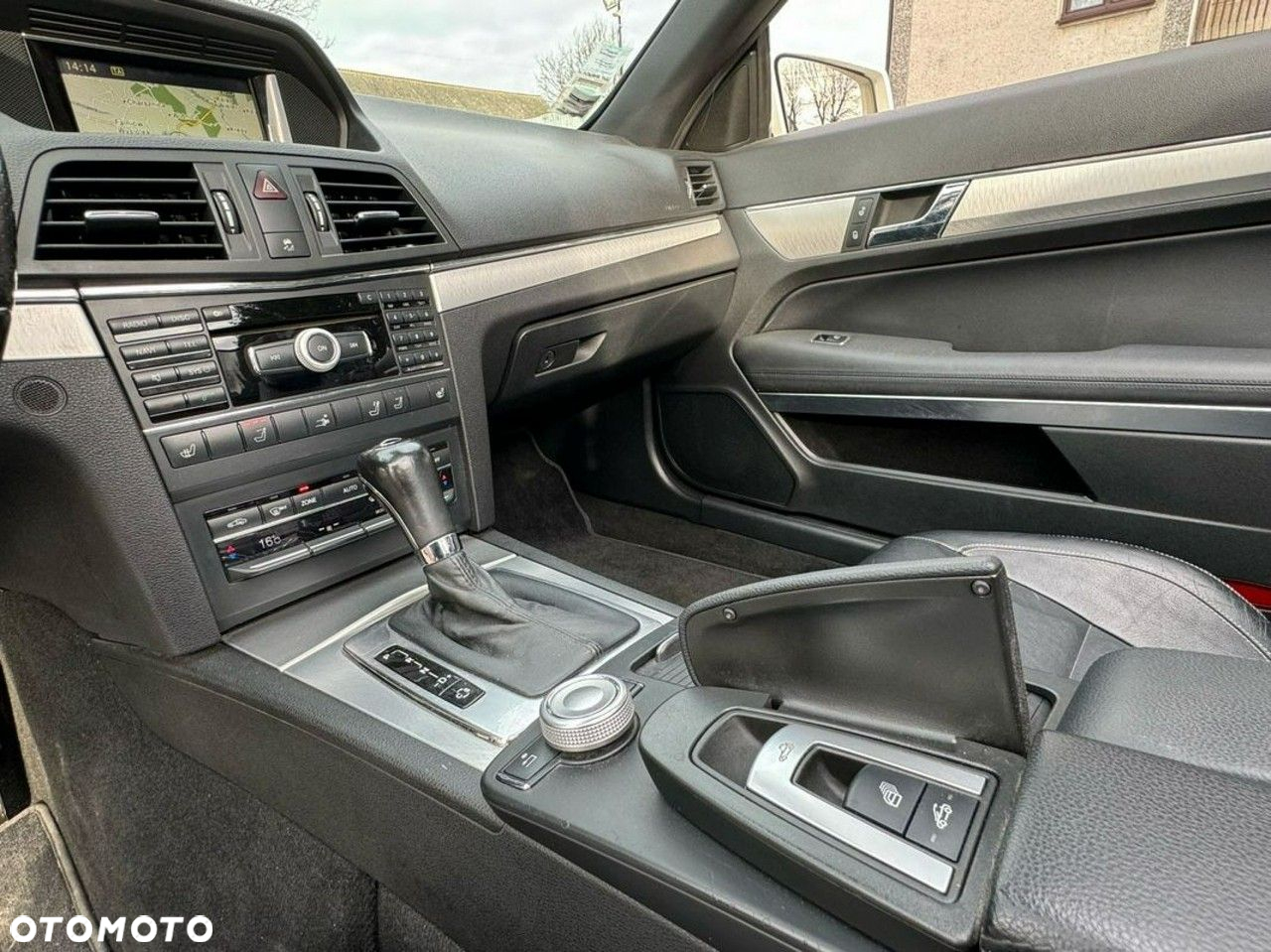 Mercedes-Benz Klasa E - 23