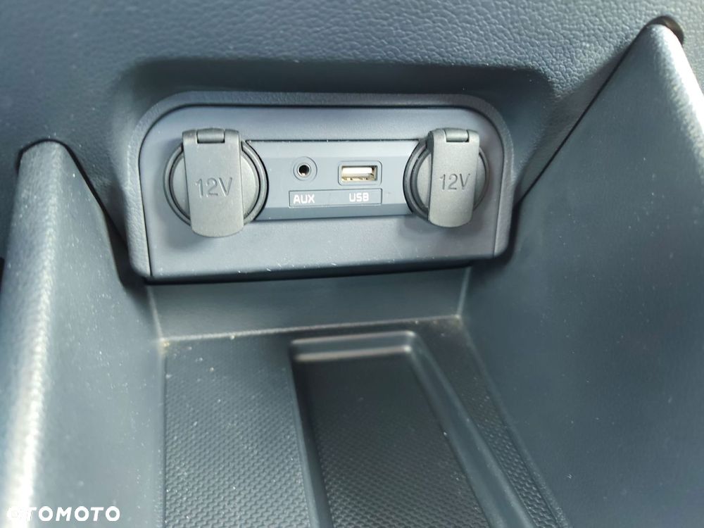 Kia Rio - 26
