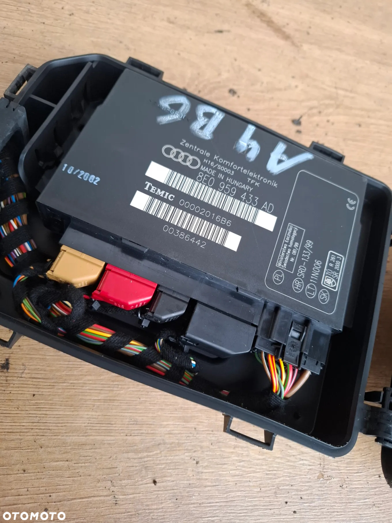 MODUŁ KOMFORTU AUDI A4 B6 8E0959433AD Z WTYCZKAMI - 2
