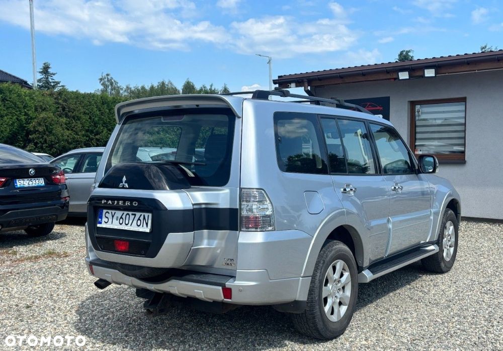 Mitsubishi Pajero - 5