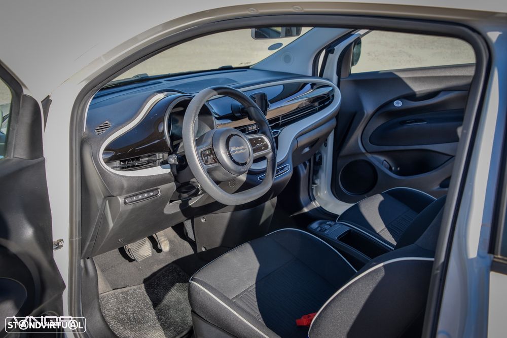 Fiat 500e Action - 19