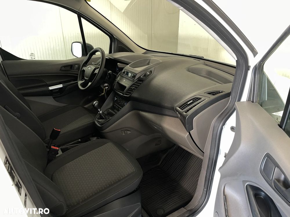 Ford Transit Connect - 8