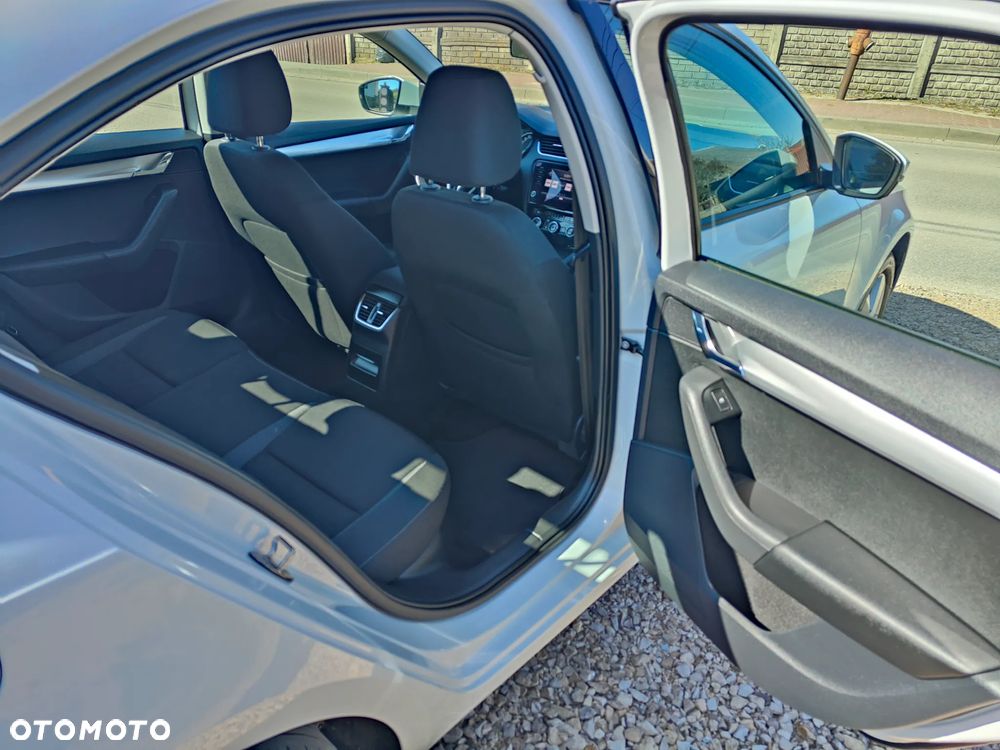 Skoda Octavia 1.5 TSI ACT Style DSG - 18