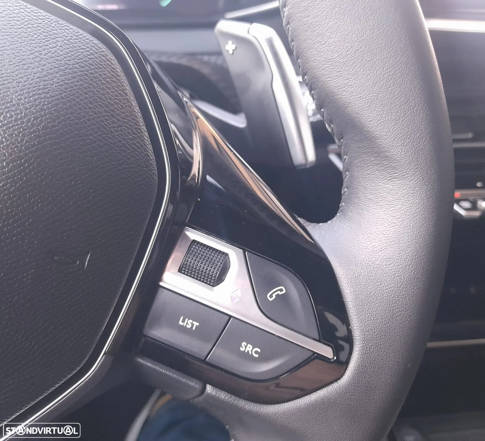 Peugeot 2008 1.2 Hybrid Allure e-DCS6 - 19