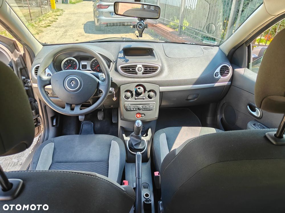 Renault Clio 1.2 16V Alize - 7