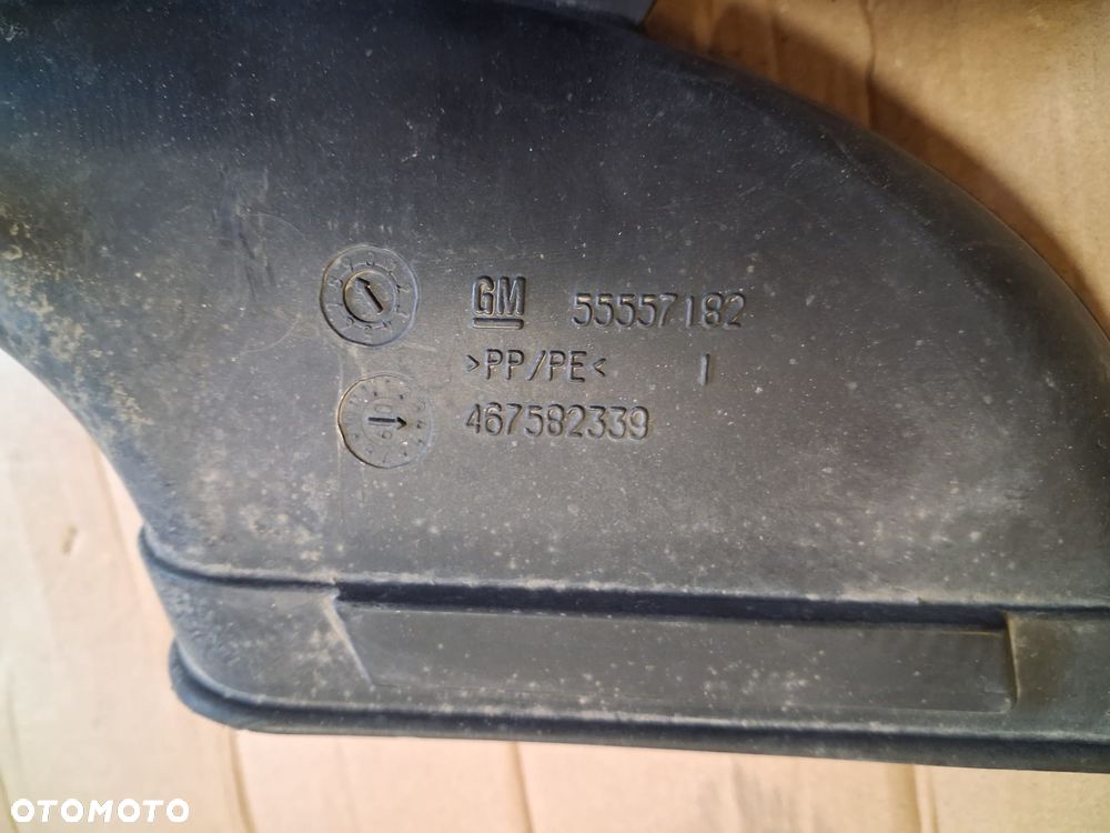 Rura wlot powietrza OPEL CORSA D  55557182 OE - 2