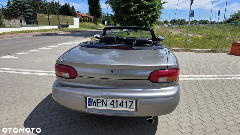 Chrysler Stratus - 6