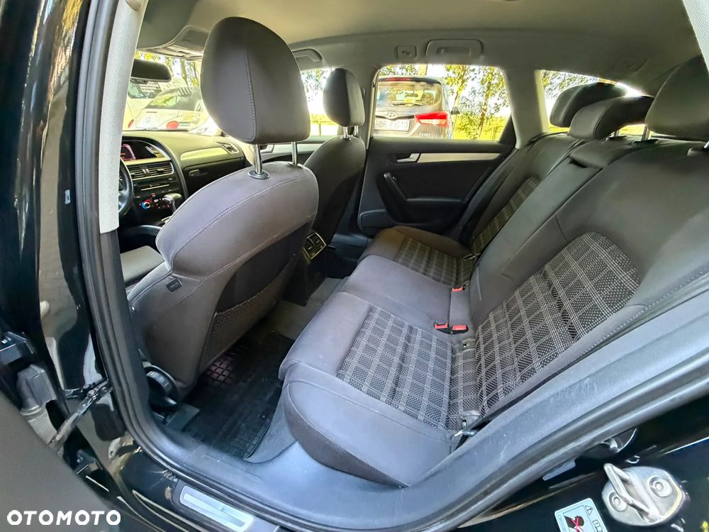 Audi A4 Avant - 33