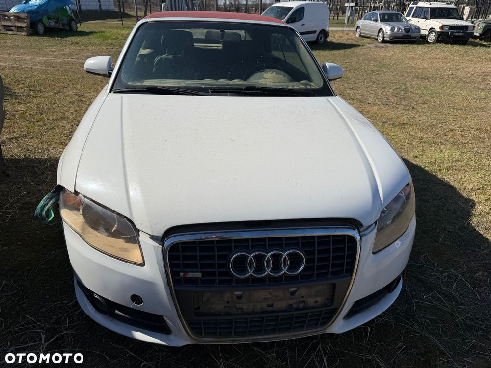 Audi A4 Cabrio 2.0 TDI DPF - 1