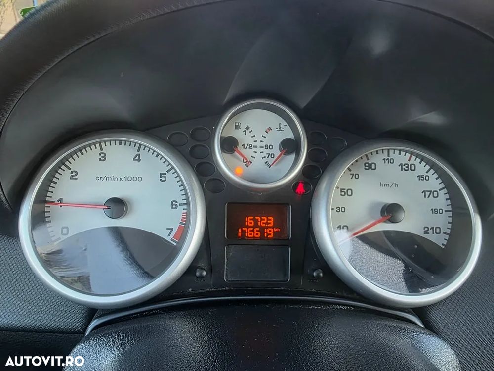 Peugeot 207 - 26
