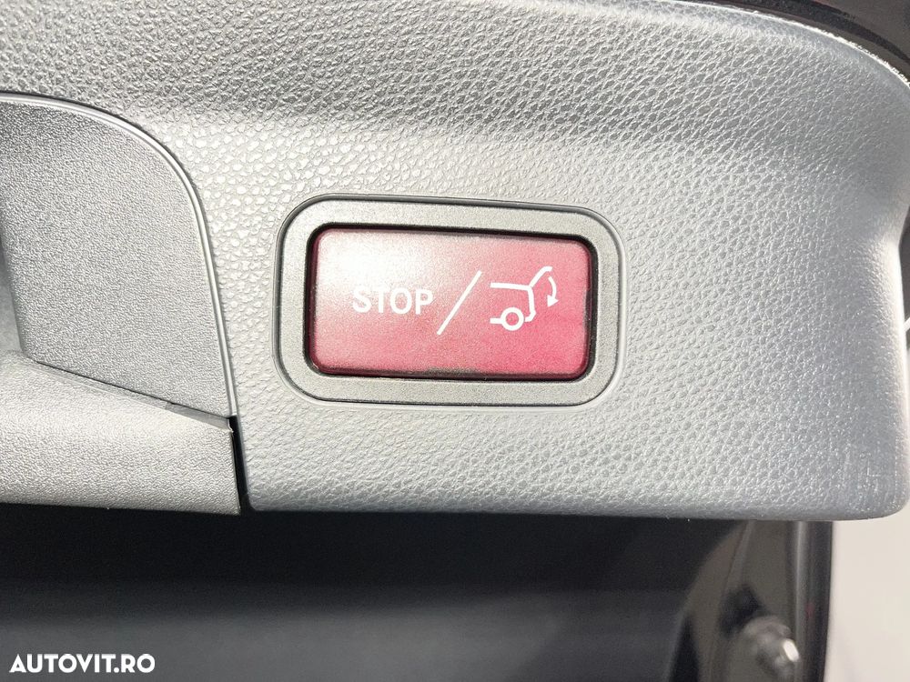 Mercedes-Benz GLC - 27