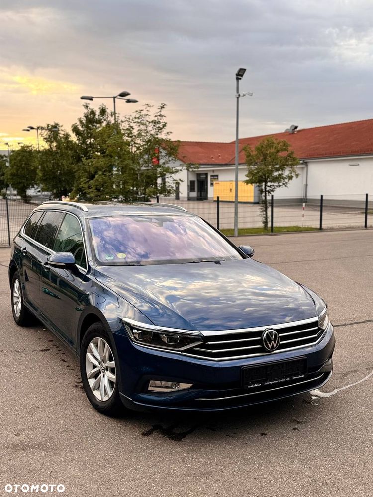 Volkswagen Passat 2.0 TDI EVO Business DSG - 1