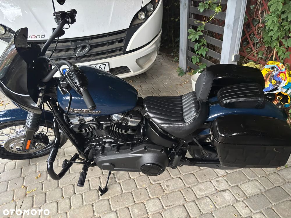 Harley-Davidson Softail Street Bob - 15