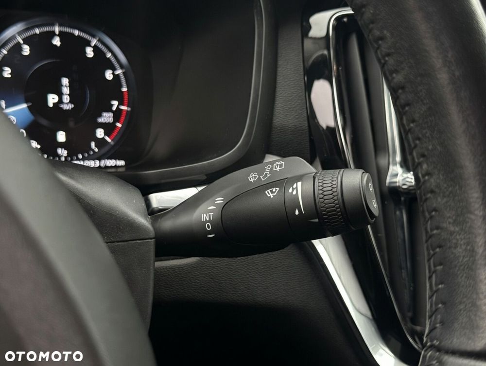 Volvo V60 Cross Country - 25