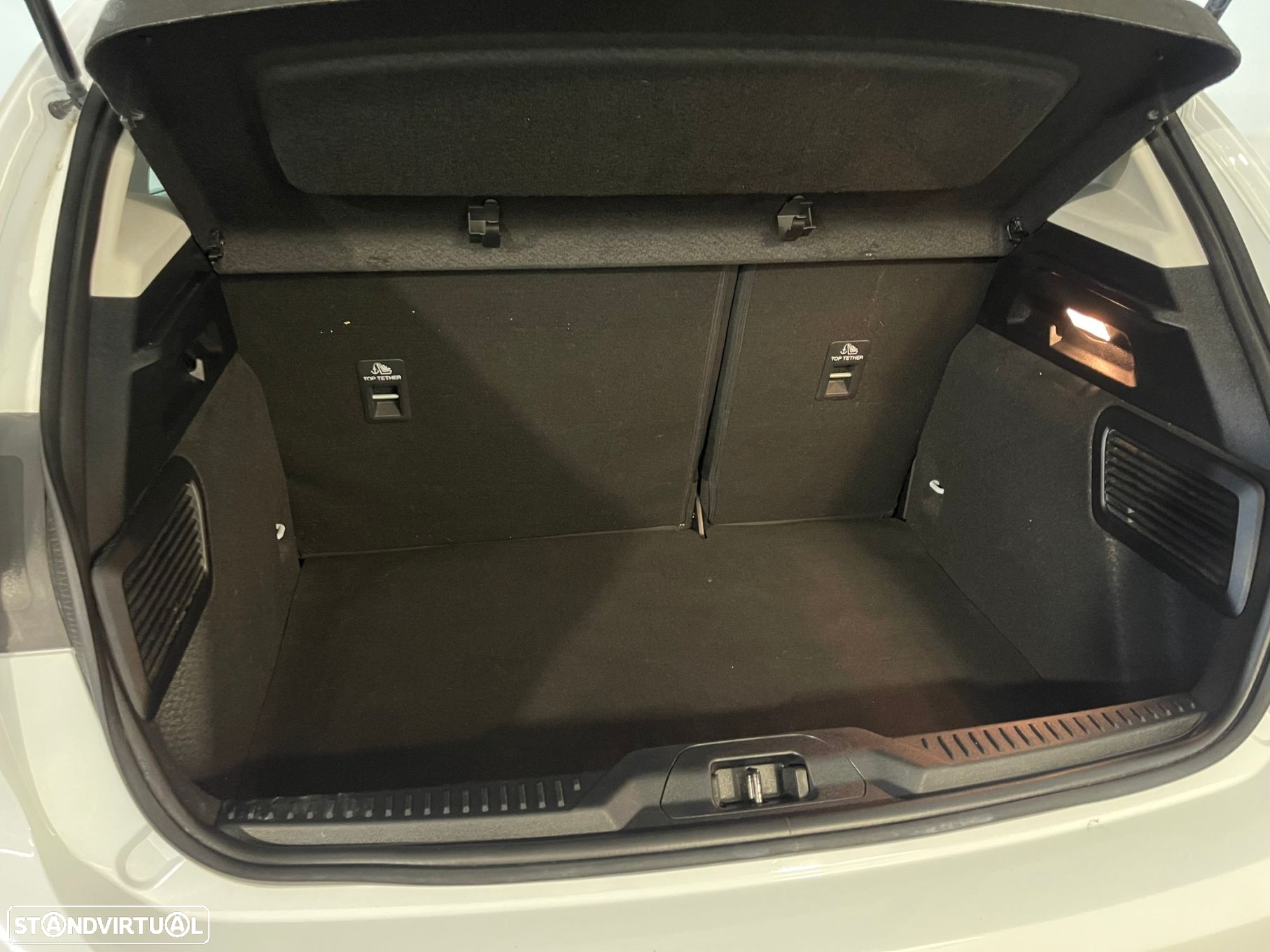 Ford Focus 1.5 TDCi EcoBlue Connected - 26