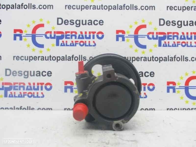 BOMBA DIREÇÃO DACIA SANDERO 2008 -8200888505A - 4