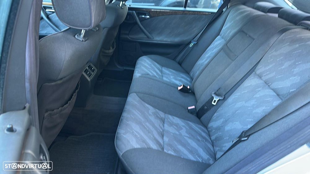 Mercedes-Benz E 220 CDI Avantgarde - 8