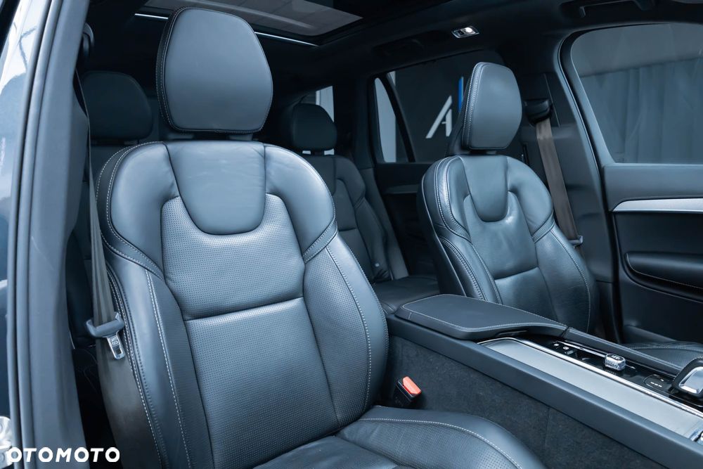 Volvo XC 90 T8 AWD Recharge Geartronic RDesign Edition - 36