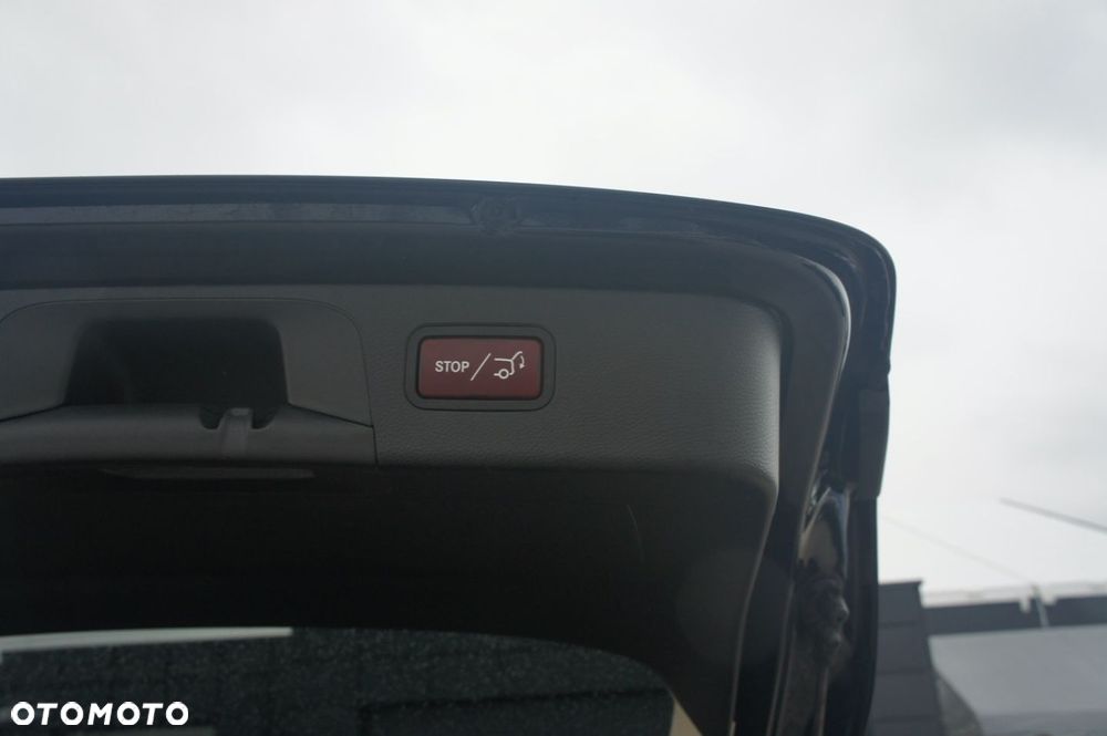 Mercedes-Benz GLC - 25