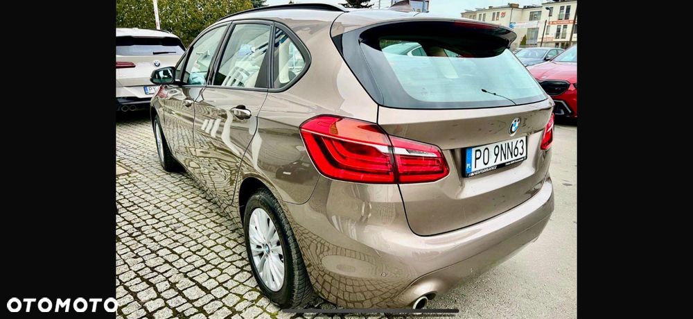 BMW Seria 2 218i - 6