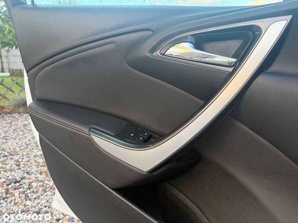 Opel Astra 2.0 CDTI Cosmo - 29
