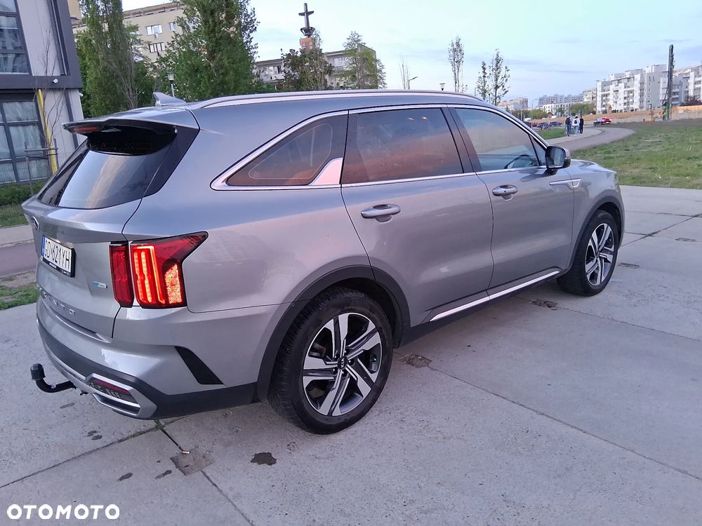 Kia Sorento 1.6 T-GDI HEV L 7os - 23