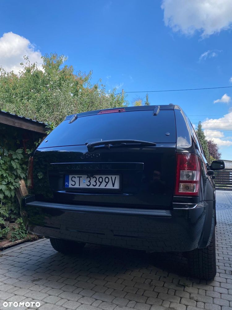 Jeep Grand Cherokee - 12