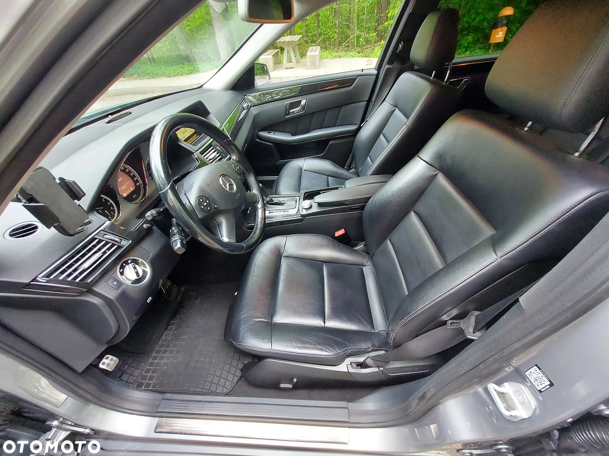 Mercedes-Benz Klasa E 220 T CDI DPF BlueEFFICIENCY Automatik Avantgarde - 7