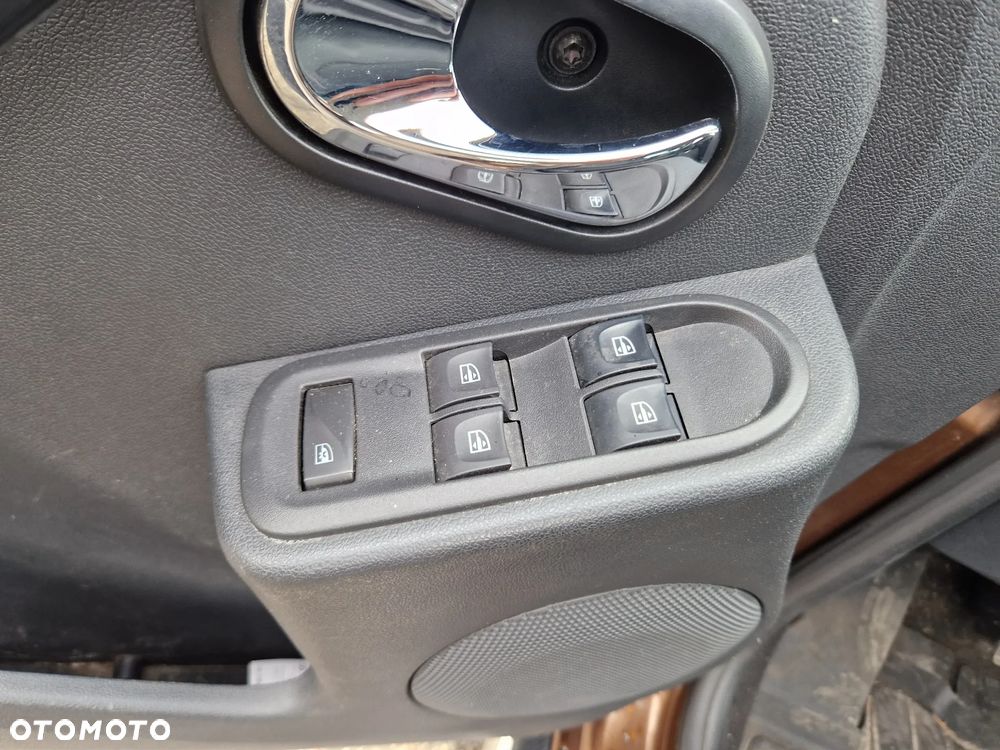 Dacia Duster 1.6 SCe Ambiance S&S - 11