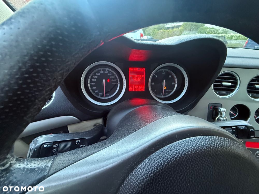 Alfa Romeo 159 1.9 JTDM 16V DPF - 13