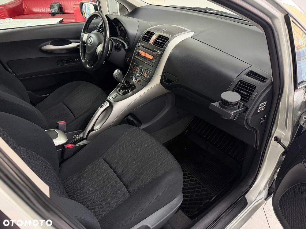 Toyota Auris 1.6 VVT-i Prestige MM - 5