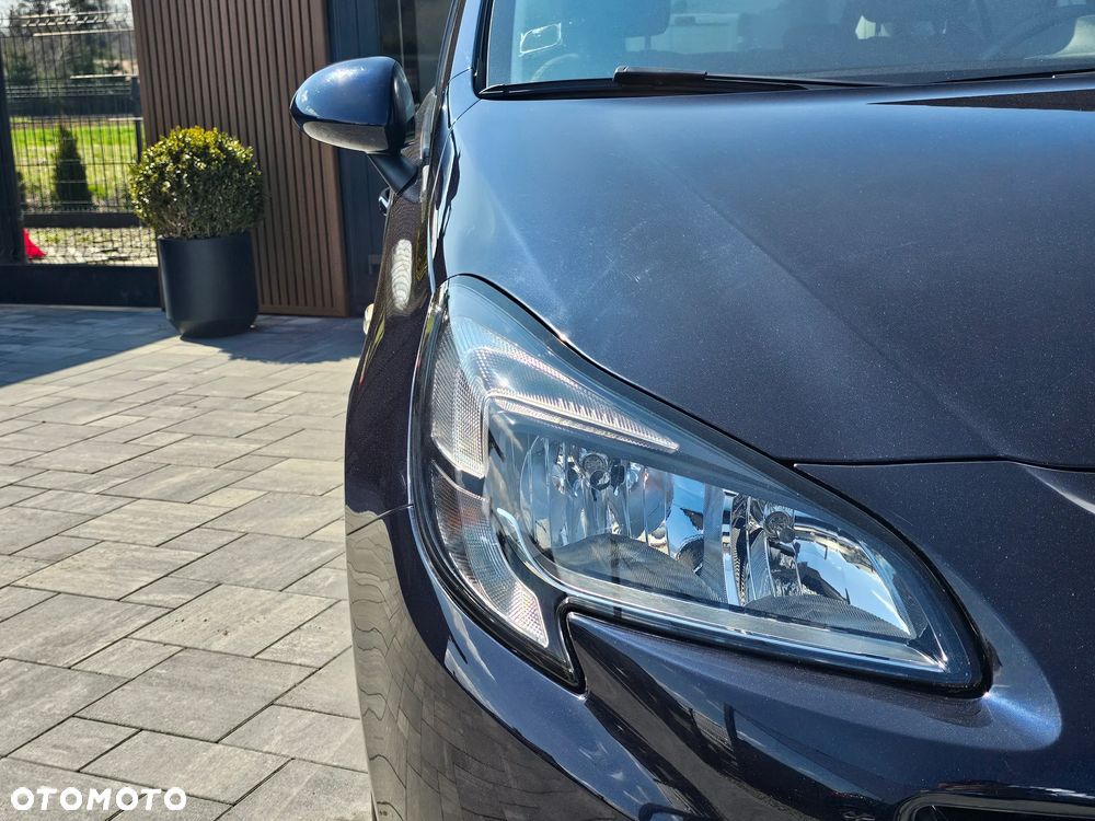 Opel Corsa 1.4 16V Cosmo - 25