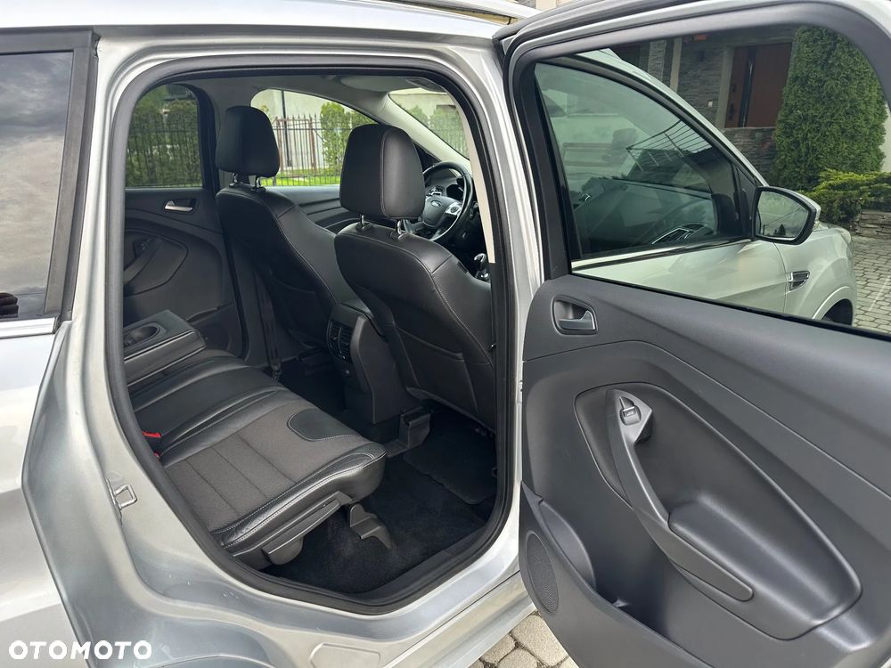 Ford Kuga 2.0 TDCi 4x4 ST-Line - 19