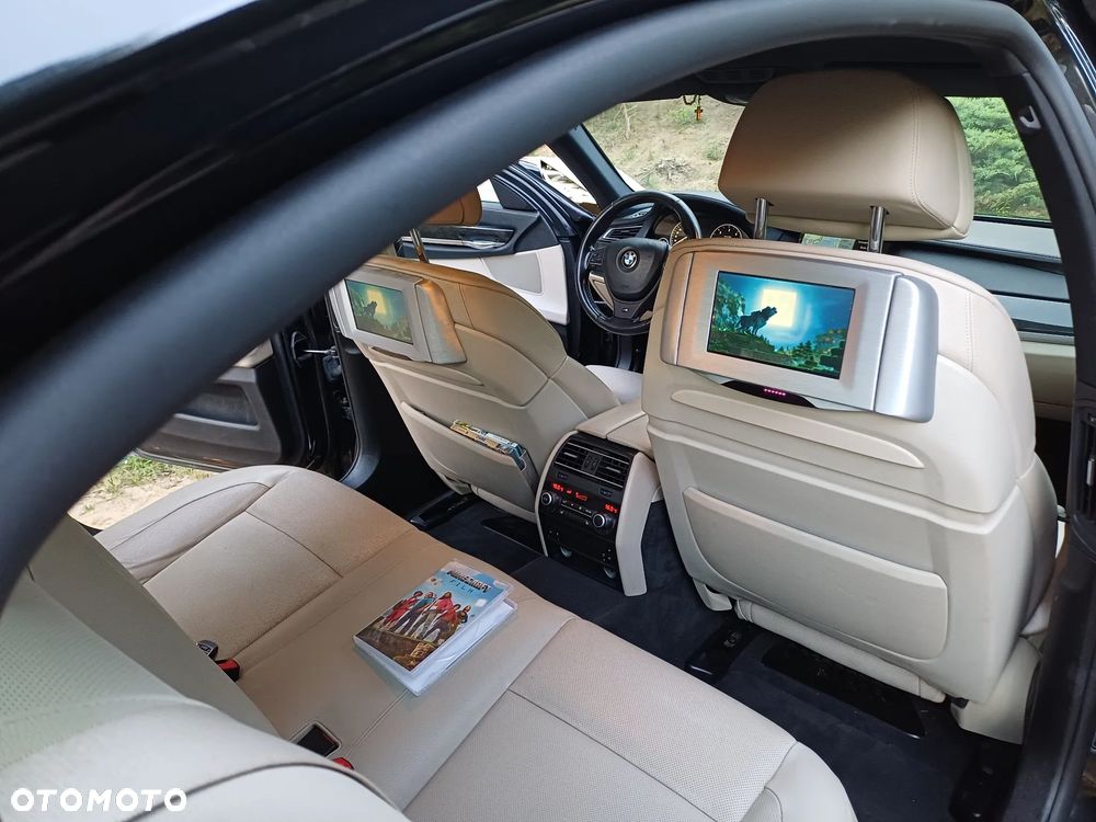 BMW Seria 7 740d xDrive - 24