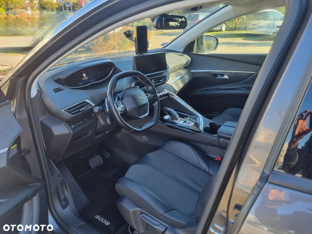 Peugeot 5008 1.2 PureTech Allure Pack S&S EAT8 - 23