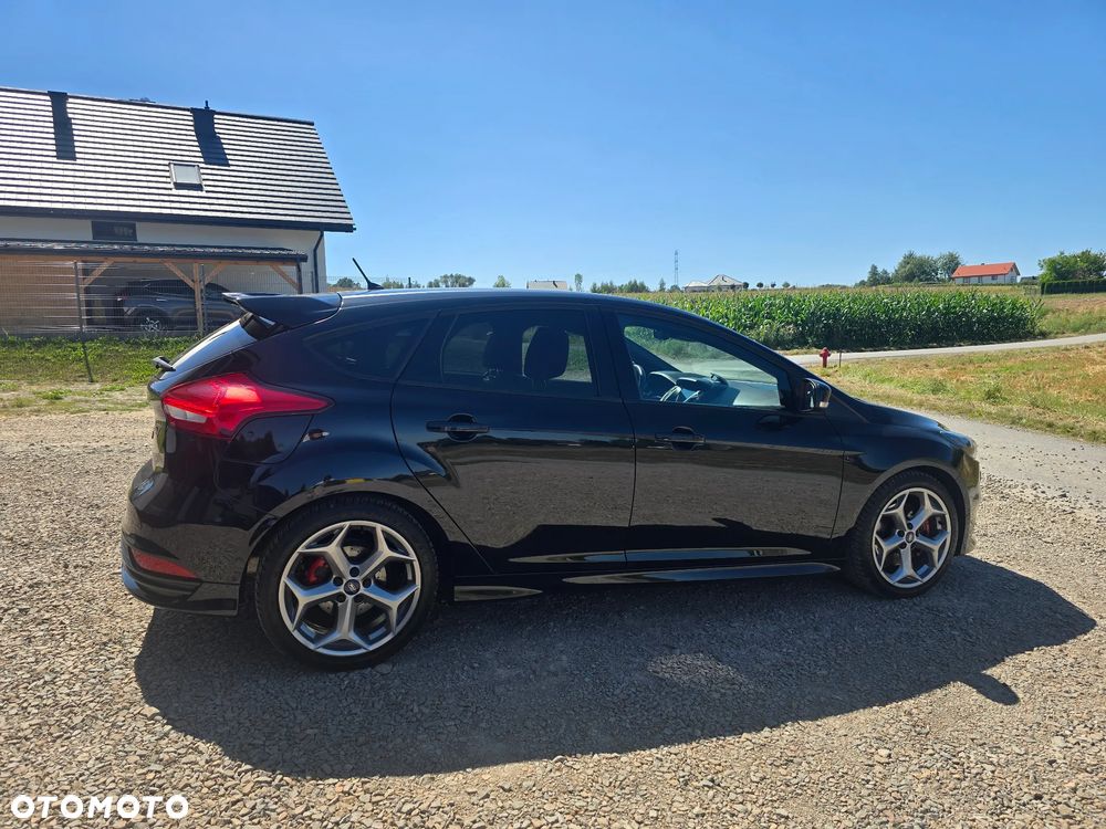 Ford Focus 2.0 EcoBoost ST mit Leder-Exclusiv-Paket - 10