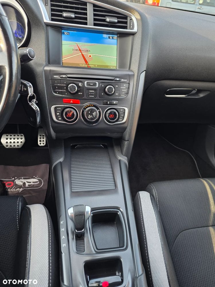 Citroën DS4 e-HDi 115 ETG6 SoChic - 30