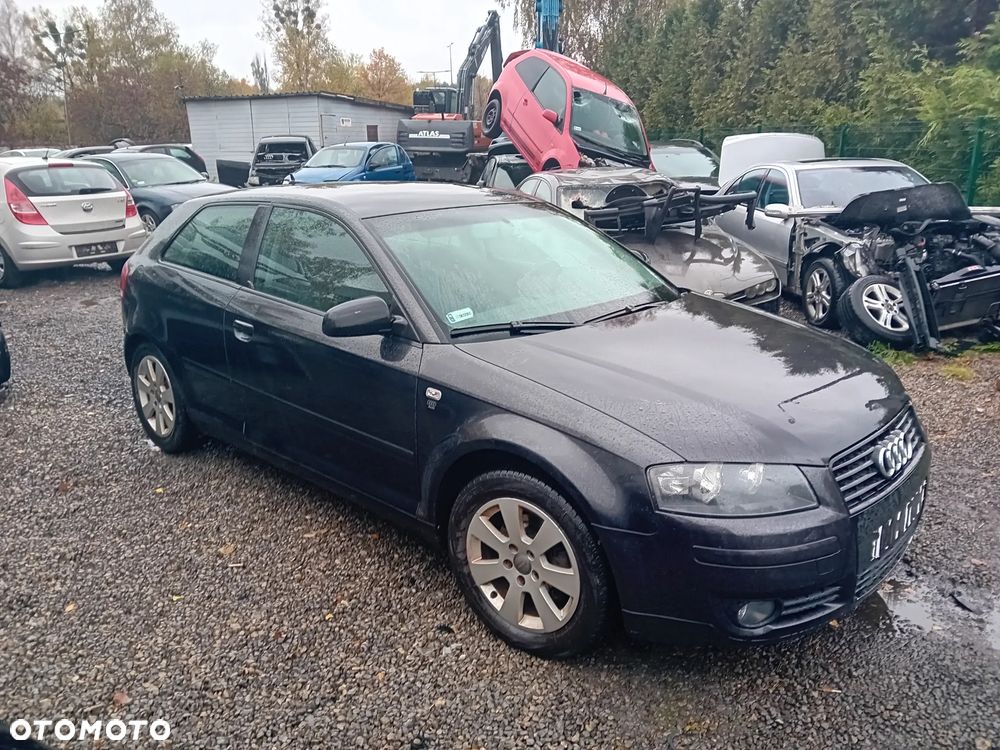 *AUDI A3 8P* Samochód na części - 3