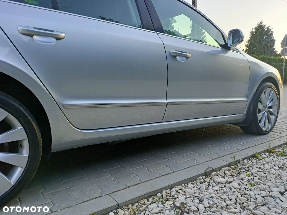 Skoda Superb 2.0 TDI 4x4 Business DSG - 21