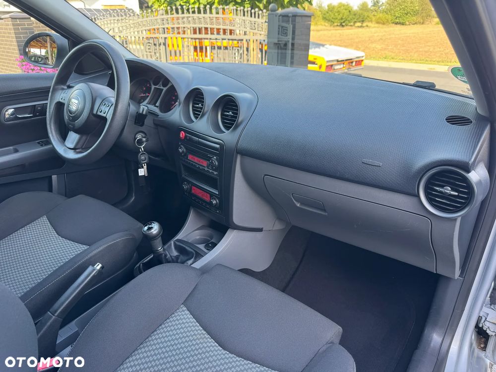 Seat Ibiza 1.4 16V Sport Edition - 17