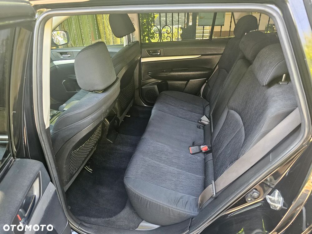 Subaru Legacy - 16