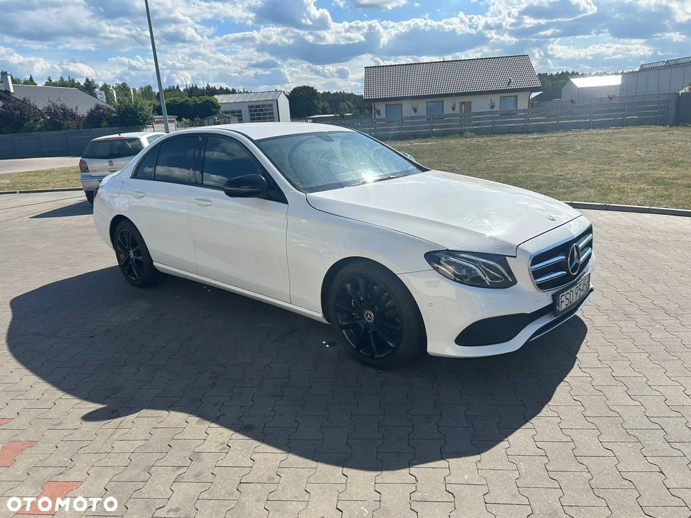 Mercedes-Benz Klasa E 220 d 9G-TRONIC - 3