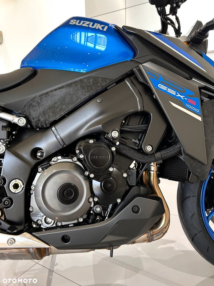 Suzuki GSX 1000 - 10