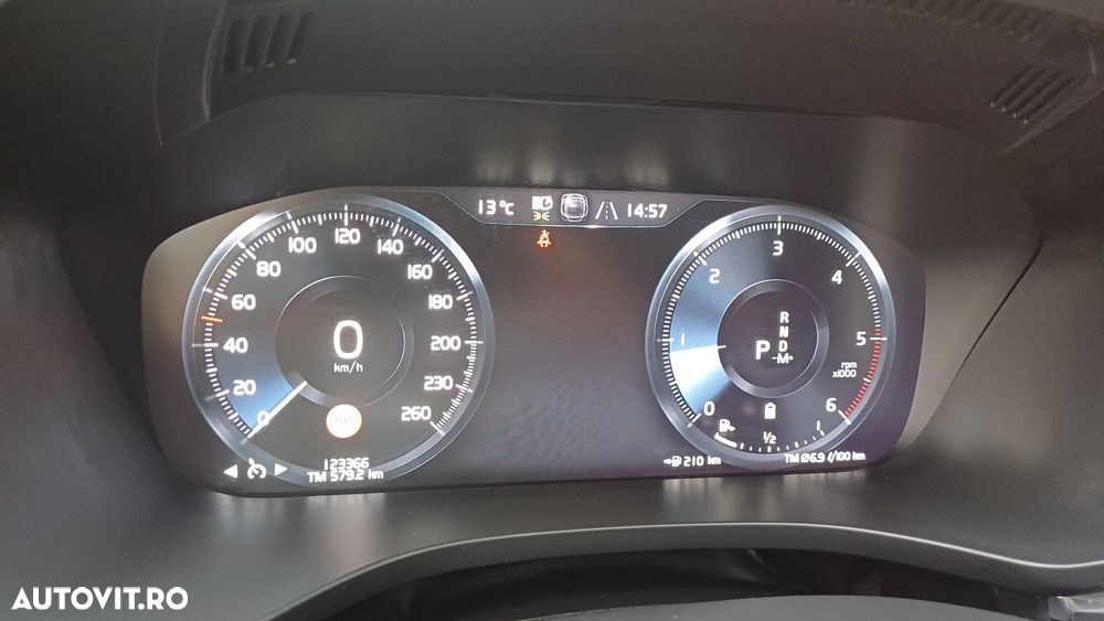 Volvo XC 60 B4 MHEV Inscription - 8