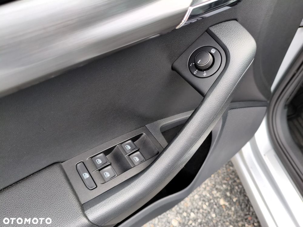 Skoda Octavia 1.6 TDI DSG Soleil - 22