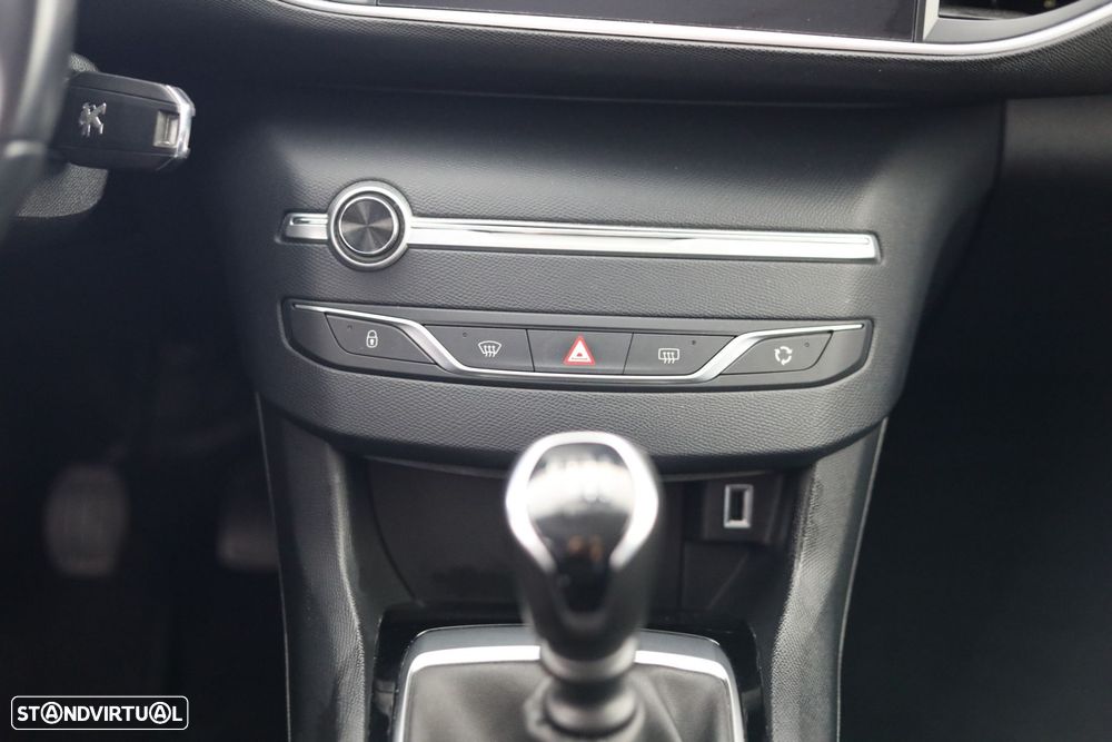 Peugeot 308 SW 1.5 BlueHDi Style - 22