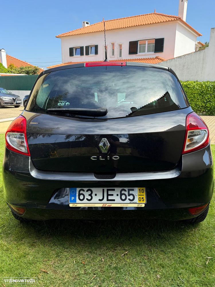 Renault Clio 1.2 16V Confort 130g - 7