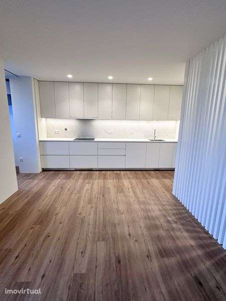T2 Novo, Condominio privado, Box 2 carros - Grande imagem: 4/12