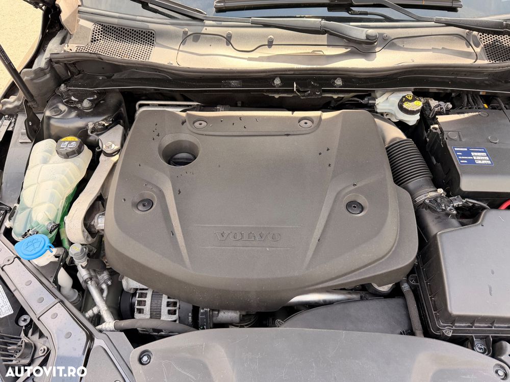 Volvo V40 D2 Linje Svart - 29